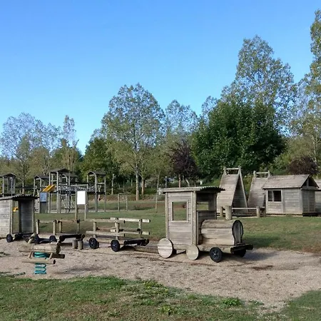 Kamp alanı Camping Le Caussanel Canet-de-Salars