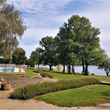Campsite Camping Le Caussanel Canet-de-Salars